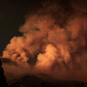 Smoke plums and fire. Smoke plums and fire.